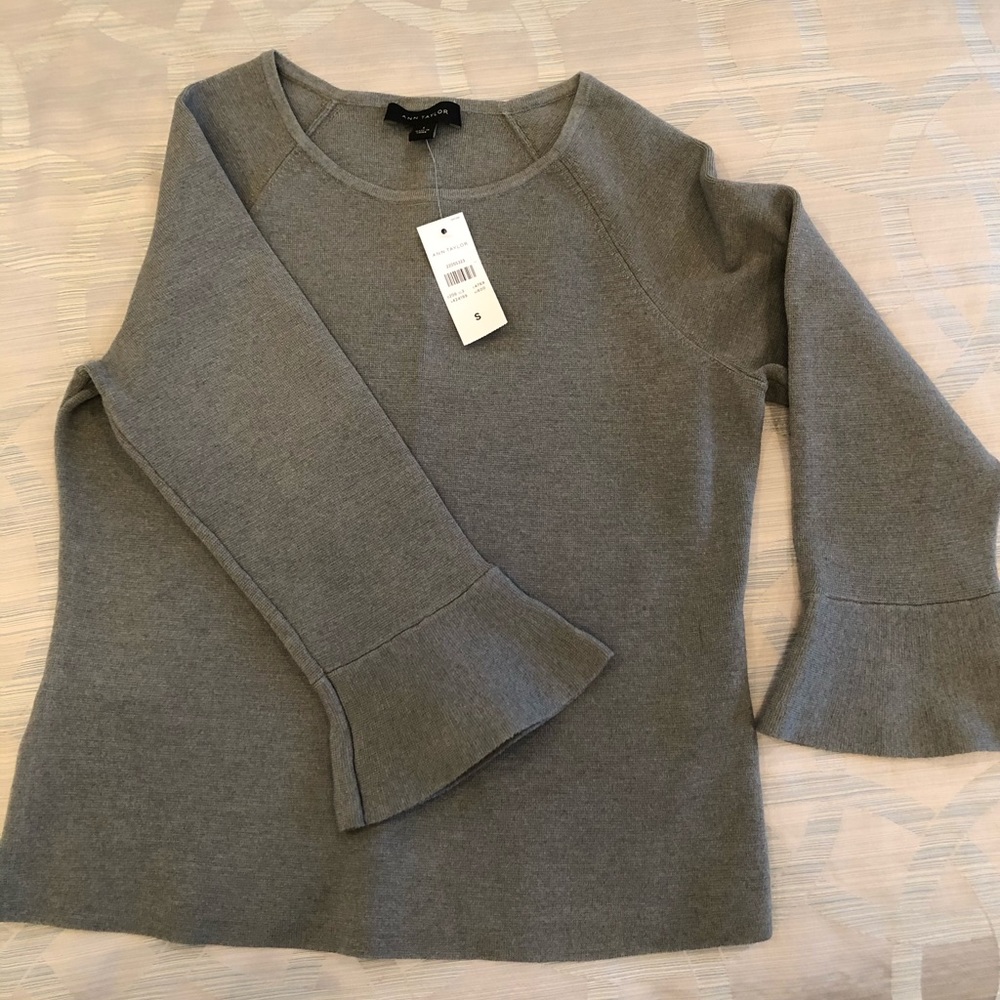 NWT Ann Taylor knit top